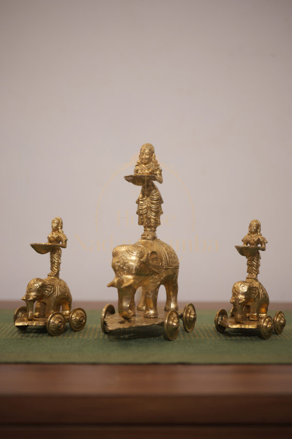 South Indian Temple Brass Paavai Vilakku Oil Lamp – Gaja Deepa Priya