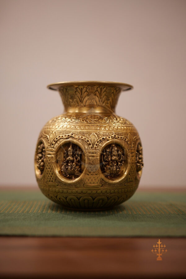 Ashta Lakshmi Divya Kalasam – Sacred Brass Chombu