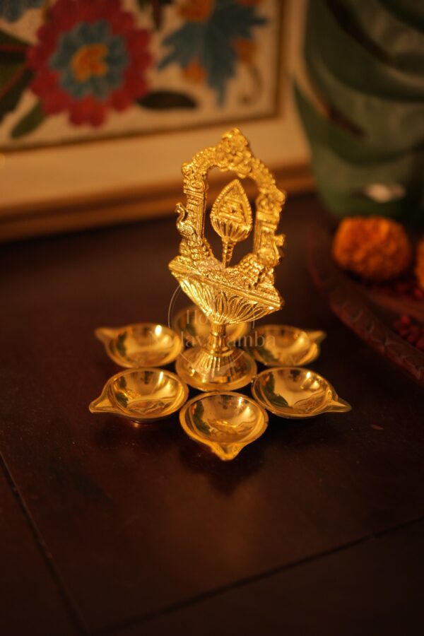 Lightweight Murugan Diya (Vel Murugan Lamp)
