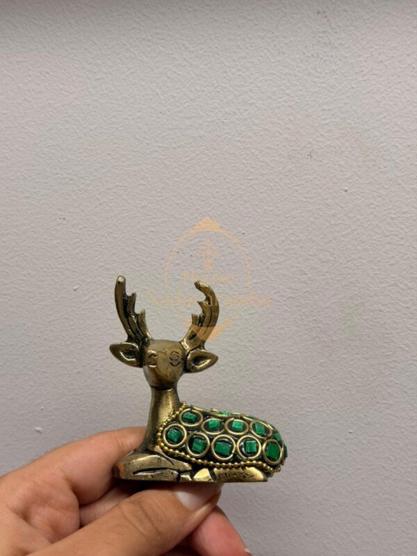 Deer Stone Green – Small Stone Gifting Idol