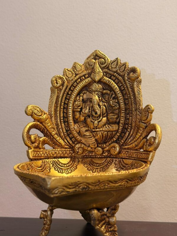 Sri Ganesha Uruli Deepam – Divine Brass Lamp