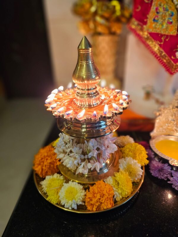 Small Bhadradeepam 21 Wick Bronze Lamp- 9.5inch